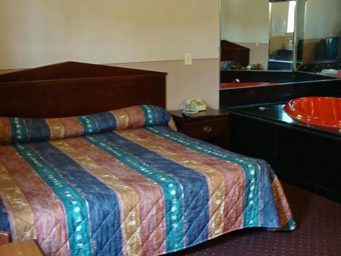 Riviera Motor Inn Brooklyn New York Extérieur photo
