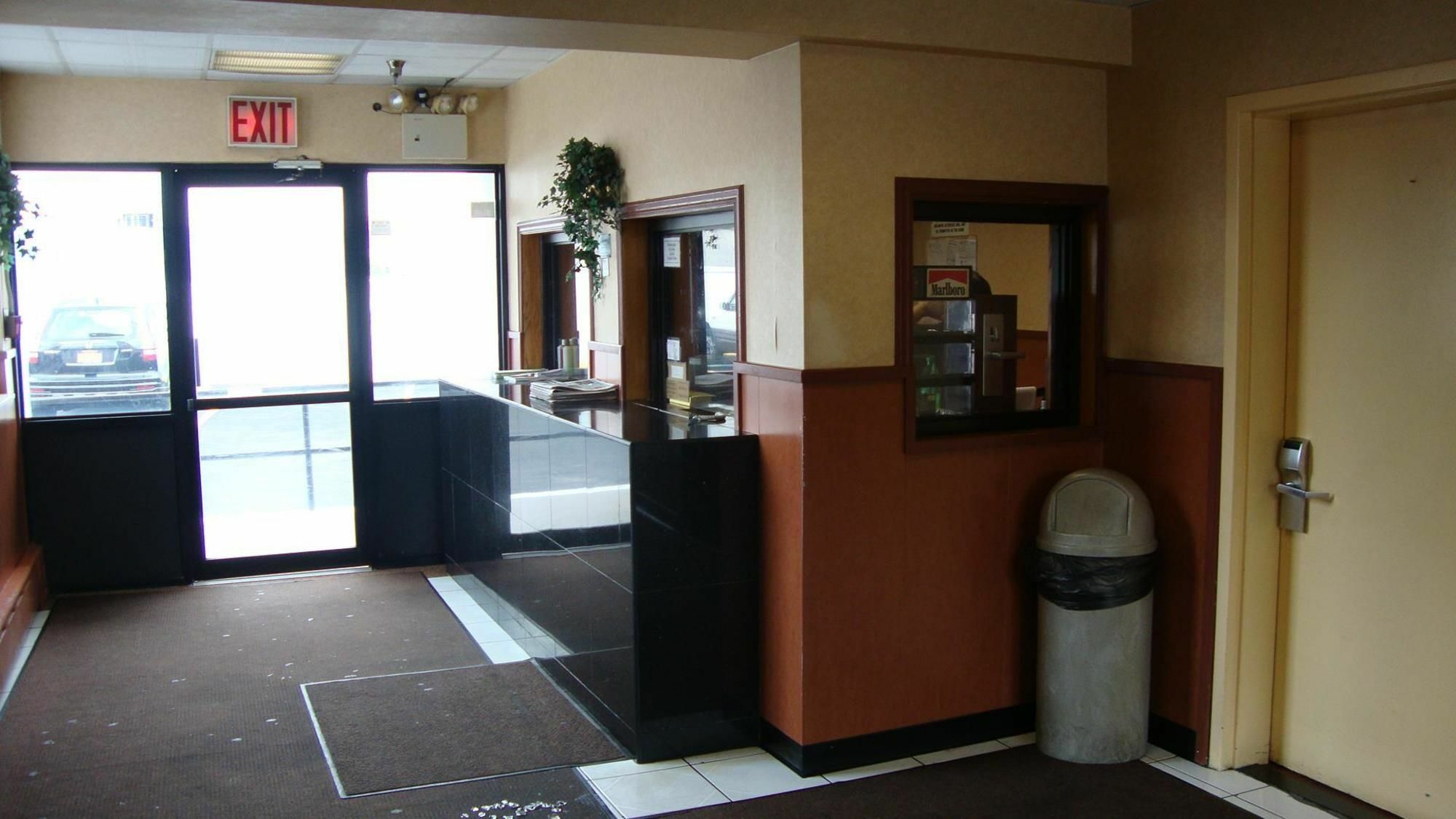 Riviera Motor Inn Brooklyn New York Extérieur photo